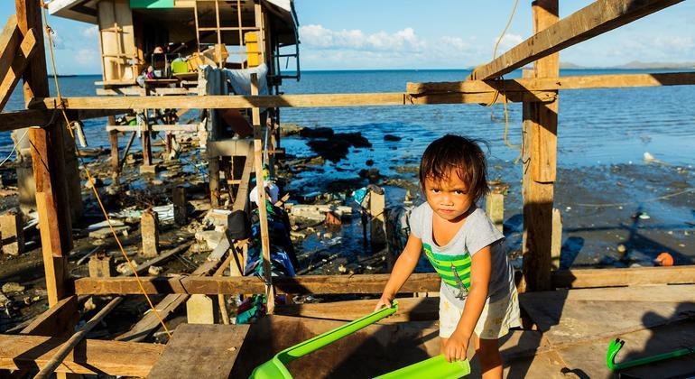 Philippines : le PAM met en garde contre les risques nutritionnels encourus par les familles frappées par le typhon